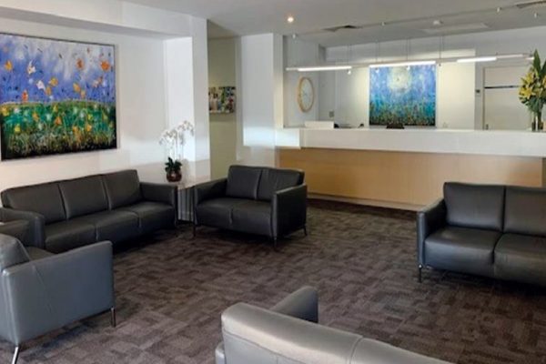 Dr Palan consulting at Waikiki Specialist Centre